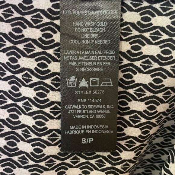 Pleione Top Women's Sz 2 Sleeveless Faux Wrap Geometric Print V-Neck Hi-Low - Picture 4 of 4